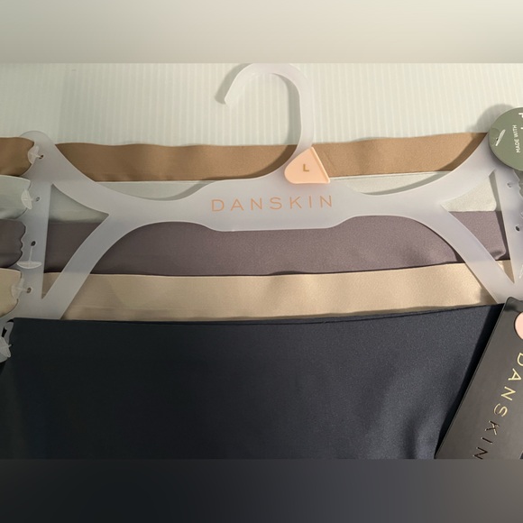 Danskin Super Slim and Thin Laser Cut Tech Sealed No-Show 5 pc Panties Set - Picture 6 of 13